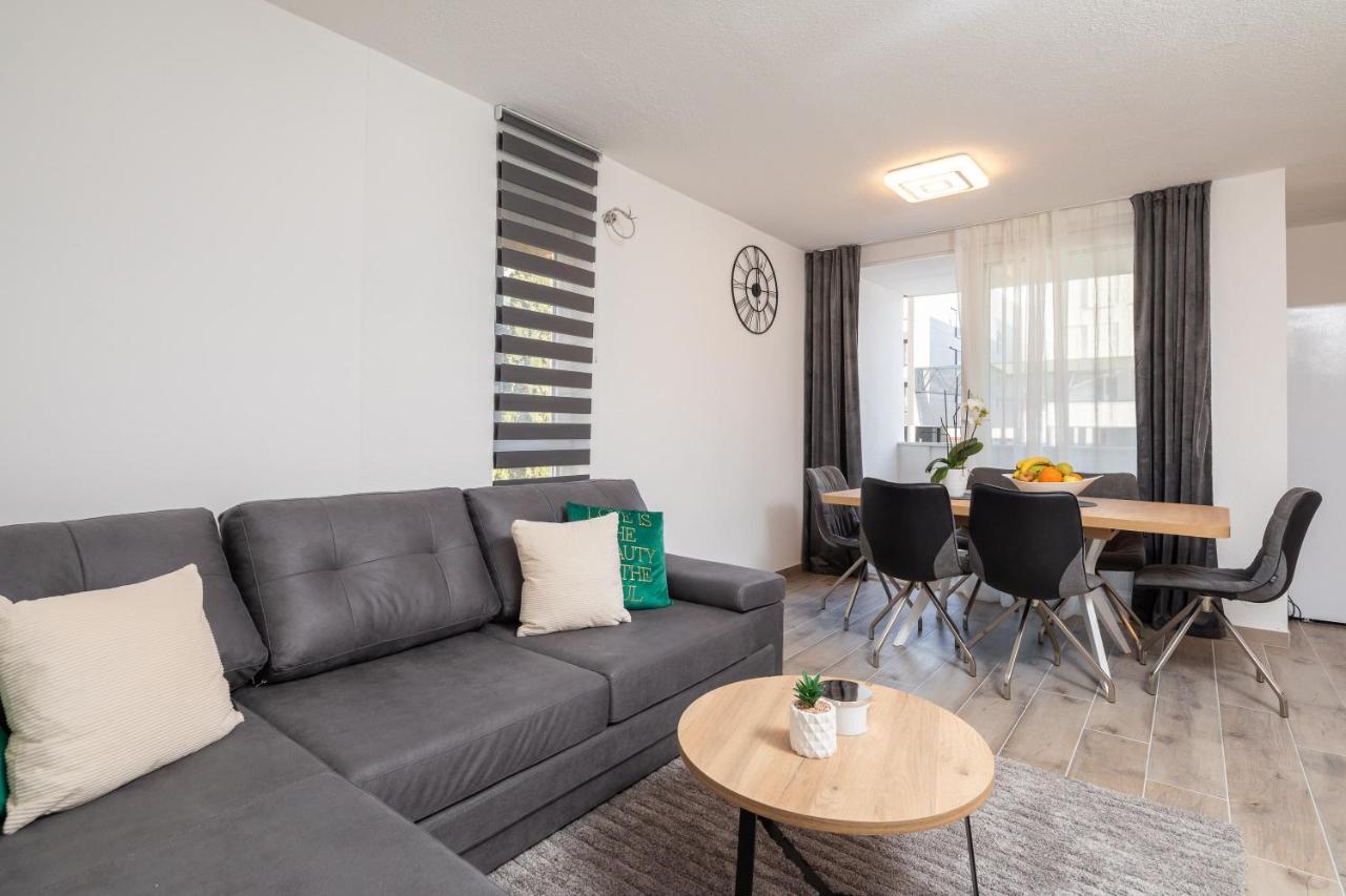 River Park Apartments Омиш Экстерьер фото