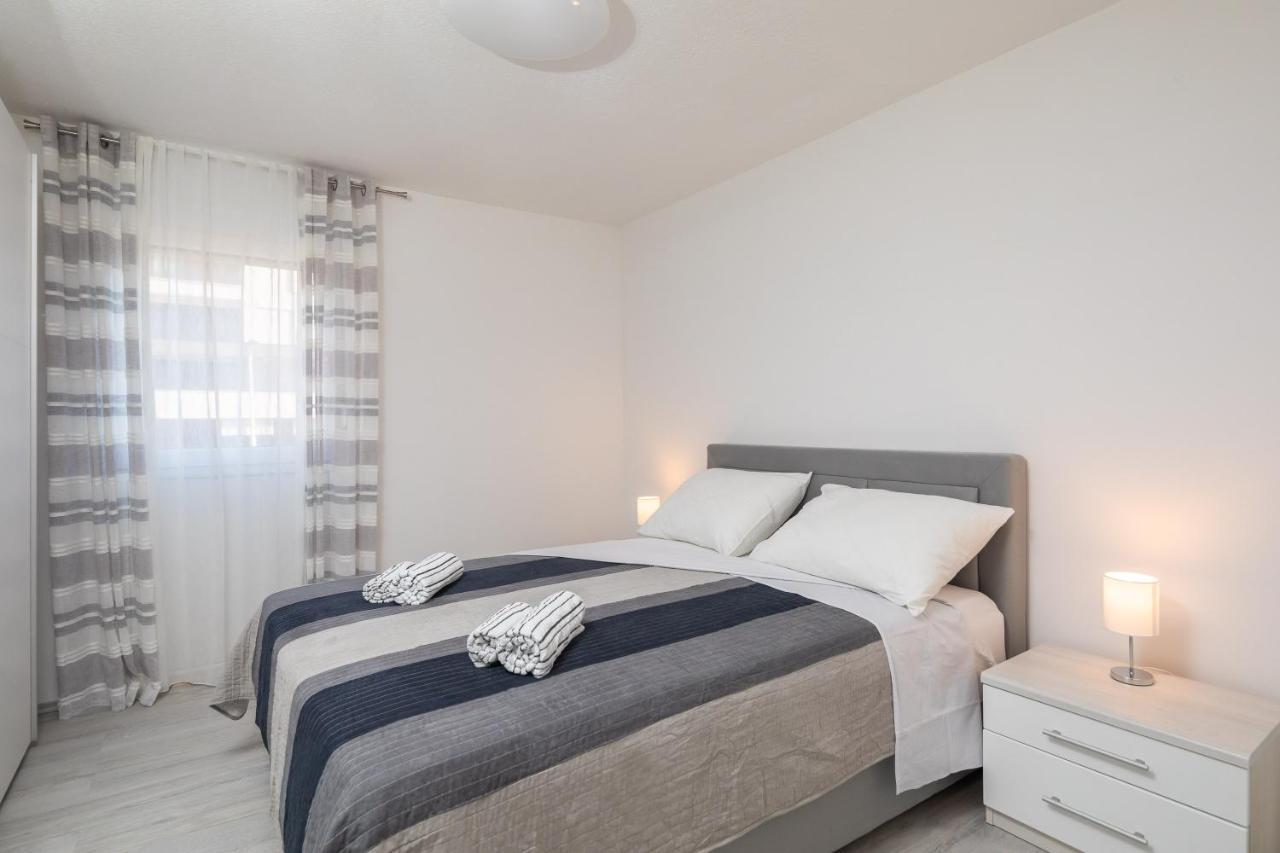 River Park Apartments Омиш Экстерьер фото